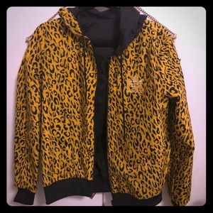 Super loud ADIDAS windbreaker | reversible 😱